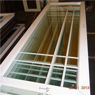 Pintu Aluminium Putih