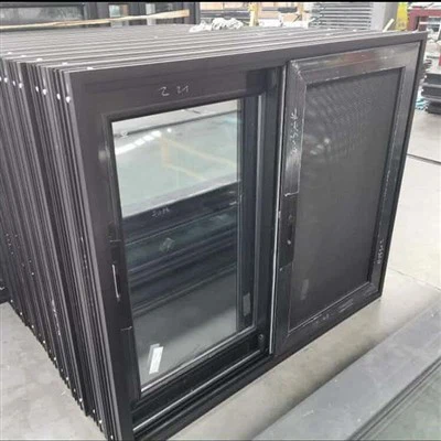 Tingkap Hitam Aluminium
